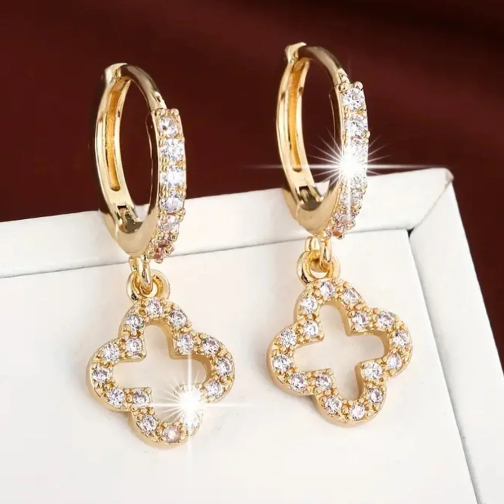 NEW SHINY 14k Gold Diamond Bright Lucky Clover Drop & Dangle Luxury Earrings